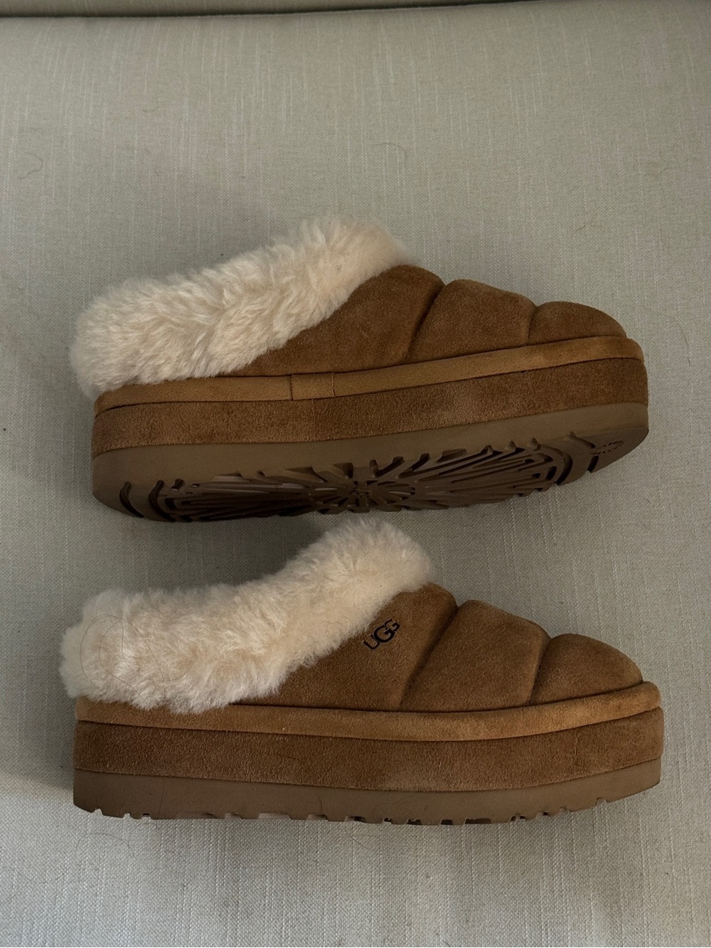 UGG Tazzlita slippers